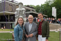 Nunspeet - Onthulling beeld Molijn de Groot.