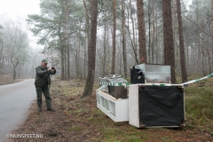 Nunspeet - Terrarium gedumpt in het bos langs de Touristiche Route Foto Bram van de Biezen )
