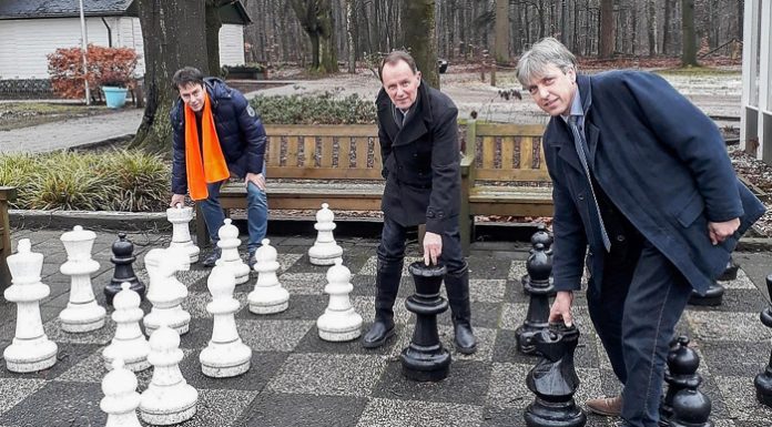 SGP fractie fietst rondje Elspeet