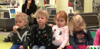 Burgemeester leest voor ‘Ssst! De tijger slaapt’