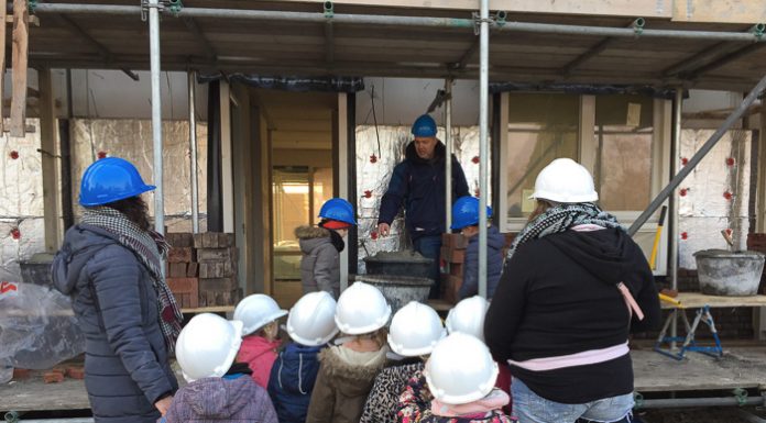 Kleuters van de Morgenster op bouwbezoek bij Molenbeek