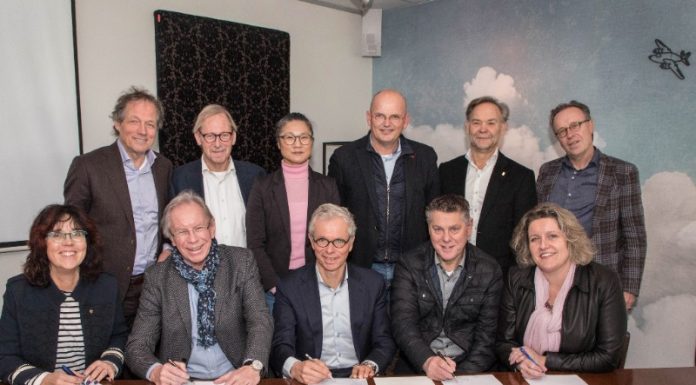Ondertekening manifest ‘Lelystad Airport moet door’