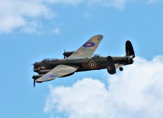 Fly past Lancastermonument Hulshorst