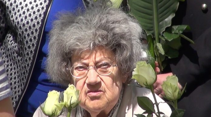 Herdenking bij het Verscholen Dorp en het monument aan de Tongerenseweg