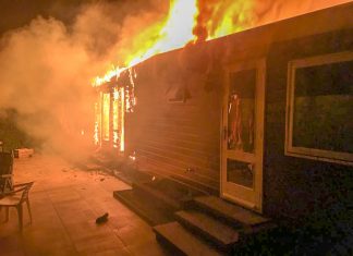 Stacaravan volledig uitgebrand