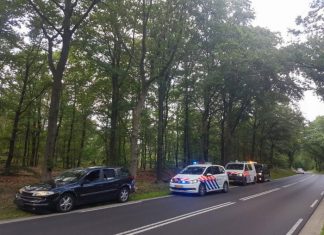 Auto na achtervolging klemgereden op de Elspeterweg