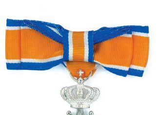 Uitreiking Koninklijke Onderscheiding de heer M. van Ledden