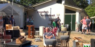 Volop handel op de rommelmarkt in Vierhouten