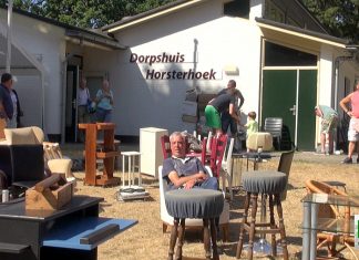 Volop handel op de rommelmarkt in Vierhouten