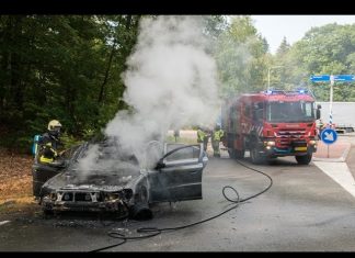 Auto totaal uitgebrand