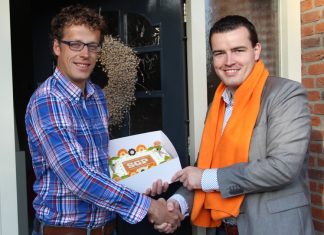 Taart voor 480e SGP lid