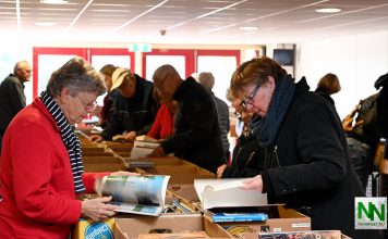 Boeken- en kledingmarkt in de Driestwegkerk