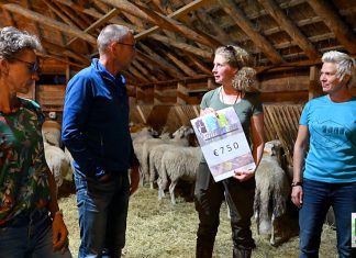 Stichting LEEF marathon schenkt €750 aan de Schaapskudde