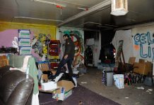 Dierenambulance Nunspeet probeert katten te redden uit ‘post-apocalyptische ellende’