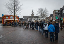In de rij voor een oliebol