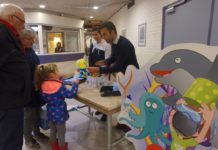 Waterhelden verleiden zwemlessertjes om water te drinken