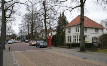 Kanalisatiestreep bij oversteekplaats Immanuelschool