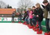 Schaatsen op het schoolplein van basisschool De Bron