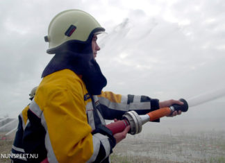 Spektakel op open dag brandweer Elspeet