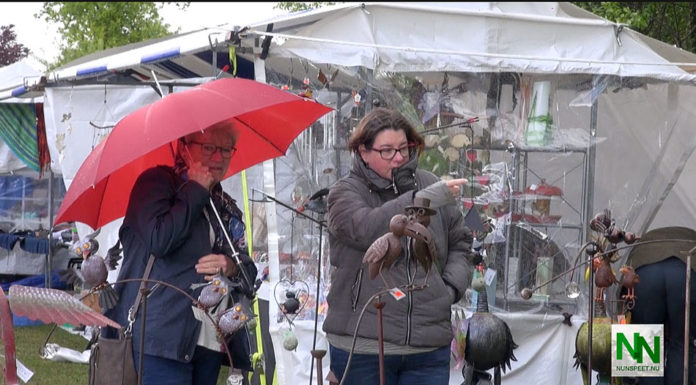 Lentemarkt bij Molen de Duif Lentemarkt Molen de Duif Nunspeet