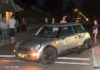 Mini Cooper richt ravage aan op de Oenenburgweg