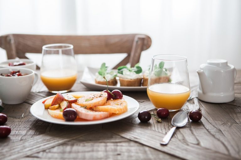 Gastgezinnen voor een ‘Meet & Eat’ gezocht