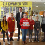 Schrijfactie Amnesty in het gemeentehuis