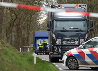 Voetganger overlijdt na aanrijding op Elspeterweg