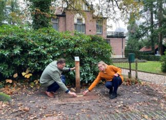 Vier Stolpersteine op twee adressen in Nunspeet