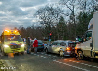 Gewonden en hond bekneld bij ongeval Eperweg