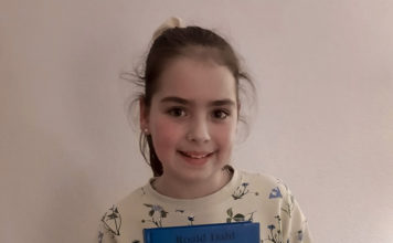 Sophie van Keulen wint de voorleeswedstrijd in Nunspeet