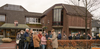 Gemeente Nunspeet deelt gratis mezenkastjes en zaailingen uit