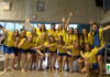 Waterpolodames vieren kampioensfeest