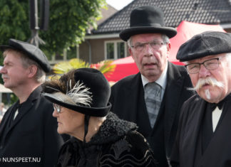 Klederdracht in Nunspeet op Eibertjesdag