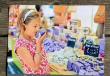 Landmarkt bij Hotel Mennorode