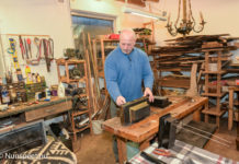 Passie voor restaureren van oude meubels