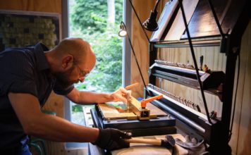 Drie Stolpersteine op twee adressen in Nunspeet