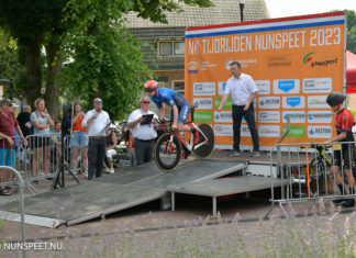 NK Tijdrijden in Elspeet: Markus en Van Emden racen naar de overwinning