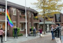 Nunspeet Laat de Kleuren Wapperen op Coming Out Day