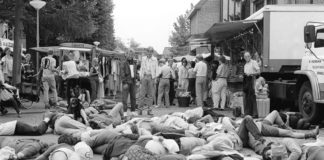 Demonstratie bij het gemeentehuis