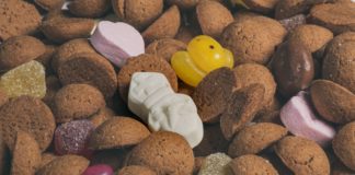 True Colors Cafe op 5 december: Pink Piet en Slay Sint komen langs