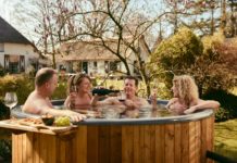 Een houtgestookte hottub: Welness in je eigen tuin!