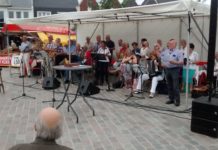 Openlucht Paaszang in Nunspeet