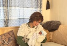 Burgemeester Céline Blom bezoekt de eerste baby van 2025 in de gemeente Nunspeet