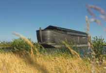 Gluren bij de buren: Bijbelse geschiedenis gaat leven in de verhalen ark in Zeewolde