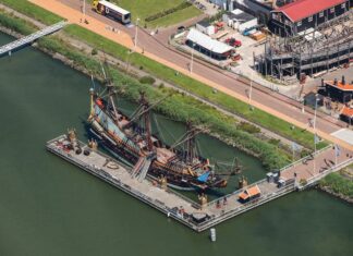 Gluren bij de buren: Wel en wee in Batavialand