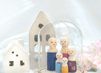 De Poppetjeskraam: jouw gezin vastgelegd in hout, een blijvende herinnering