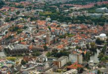 Gluren bij de buren: Hanzestad Zwolle vanuit de lucht bekeken