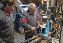 Houtdraaier Joop Erbé draait nog steeds door