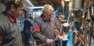 Houtdraaier Joop Erbé draait nog steeds door